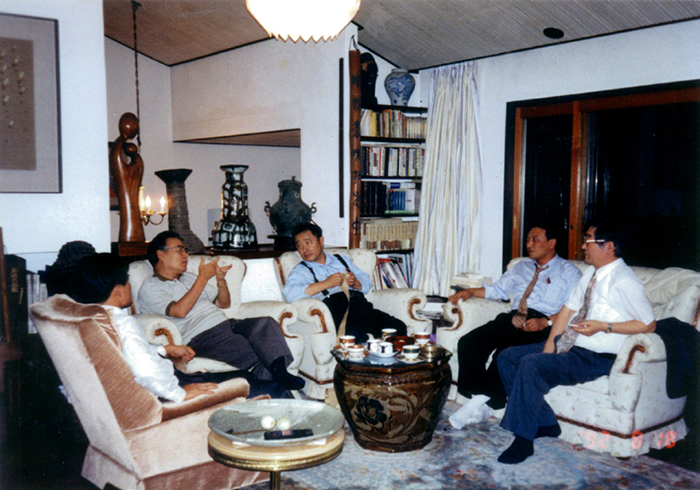 8a9d3749_002.jpg